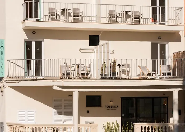 Forenna Hostel (Adults Only)